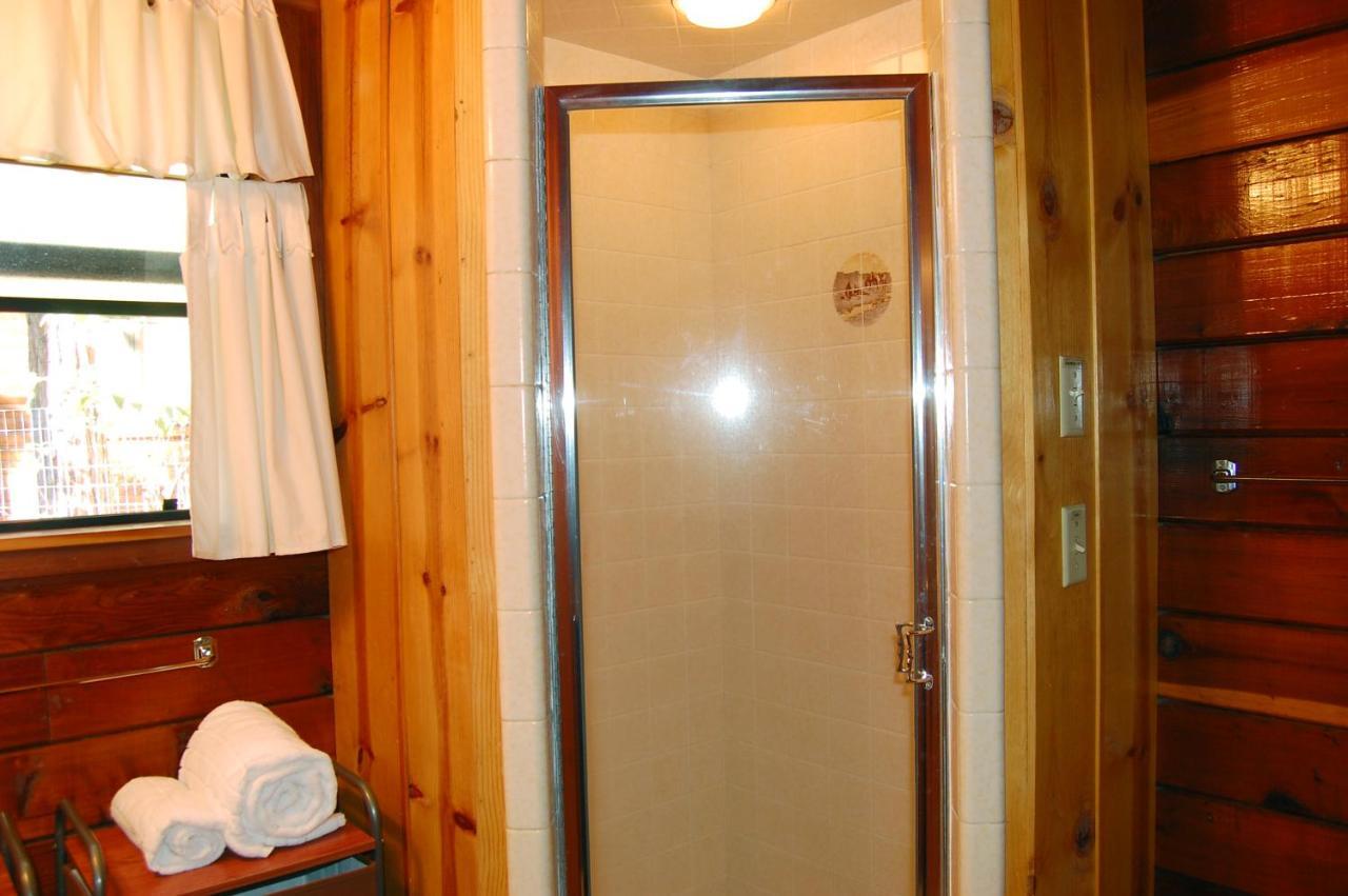 35 Cubbys Den Villa Wawona Bagian luar foto